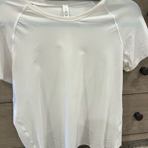 Lululemon Athletica White Short Sleeve Tee
